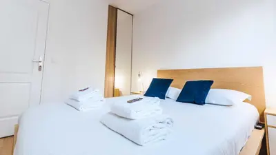 Un ou plusieurs lits dans un hébergement de l'établissement Beautiful Appt -1BR-4P- Porte d'Auteuil-Boulogne