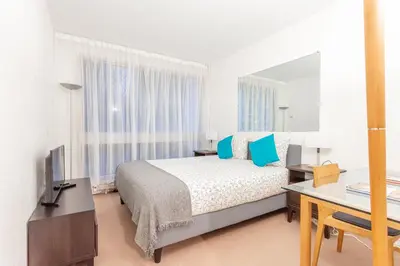 Un ou plusieurs lits dans un hébergement de l'établissement Luxury Living in Saint Germain