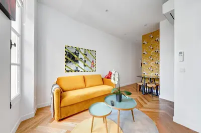 Coin salon dans l'établissement 208 Suite Guerlain - Superb apartment in Paris