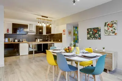Cuisine ou kitchenette dans l'établissement 215 Suite Esprit Nature - Superb apartment