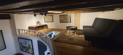 Télévision ou salle de divertissement dans l'établissement High Stay Saint Germain de Pres Paris 6