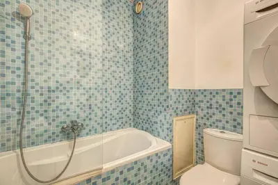 Salle de bains dans l'établissement Rue Saint-Maur 1-Bed Studio Balcony and View