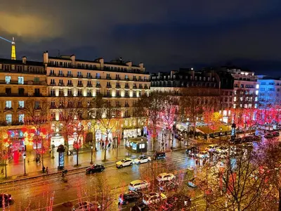 Vue générale sur Paris ou vue de la ville depuis l'appartement