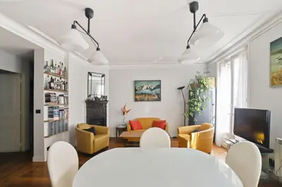 Coin salon dans l'établissement Appartement Duhesme - Welkeys