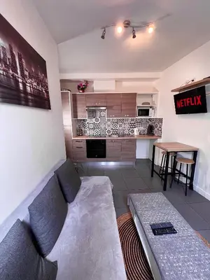 Cuisine ou kitchenette dans l'établissement Logesty Home proche Paris et Metro