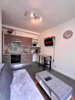 Cuisine ou kitchenette dans l'établissement Logesty Home proche Paris et Metro