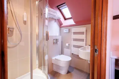 Salle de bains dans l'établissement Hotel de Fleurie - Saint-Germain-des-Pres