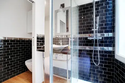 Salle de bains dans l'établissement Charming and calm studio - 4P -Beaubourg Quarter