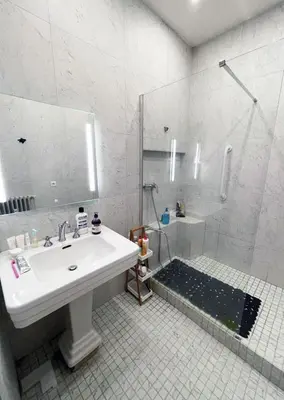 Salle de bains dans l'établissement beautiful flat in the center of Paris 6 th district