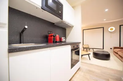 Cuisine ou kitchenette dans l'établissement MBM - Bastille Marais
