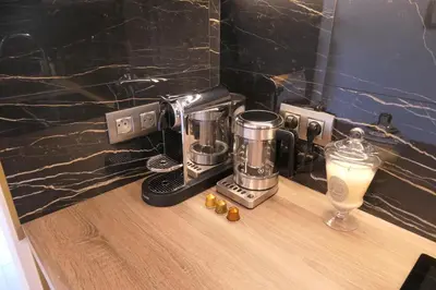 Plateau bouilloire dans l'établissement Luxury Studio Daumesnil Wifi & Netflix