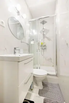 Salle de bains dans l'établissement Premium studio 2 minutes walk from Champs-Elysees