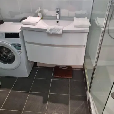 Salle de bains dans l'établissement GuestReady-Spacious apartment near Exhibition Park