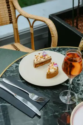 Nourriture dans l'hôtel ou à proximité