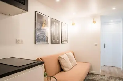 Coin salon dans l'établissement T2 à Paris Centre Smart TV, Nespresso, WIFI