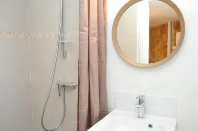 Salle de bains dans l'établissement Montmartre