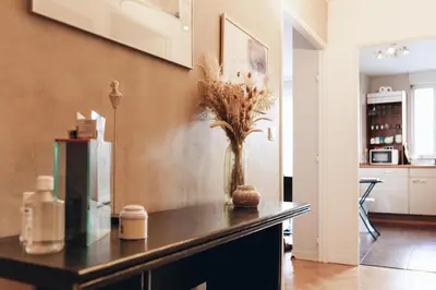 Cuisine ou kitchenette dans l'établissement GuestReady - Apt de charme près du Buttes Chaumont