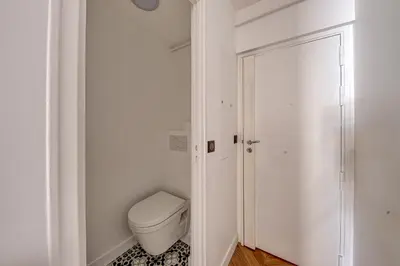 Salle de bains dans l'établissement PANTHEON