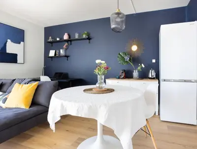 Coin salon dans l'établissement Renovated apartment metro, parking included, near Porte Versaille