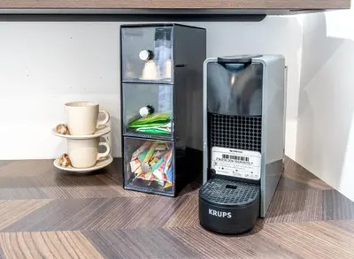 Plateau bouilloire dans l'établissement Studio élégant - Smart TV Nespresso WIFI