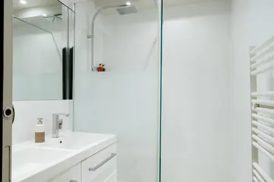 Salle de bains dans l'établissement Edgar Suites Montmartre - Abbesses