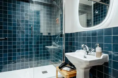 Salle de bains dans l'établissement Edgar Suites Montmartre - Abbesses