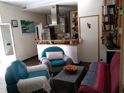 Coin salon dans l'établissement cosy rare 2 bedroom apartment around a private garden
