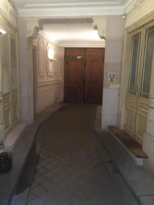 Façade ou entrée de l'établissement cosy rare 2 bedroom apartment around a private garden