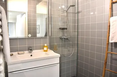 Salle de bains dans l'établissement Eiffel Tower - Suffren