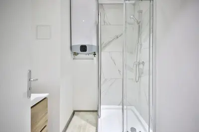 Salle de bains dans l'établissement B0#Appart 4pers#Champs Elysées#Arc de Triomphe