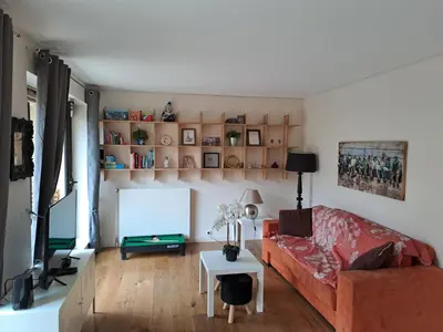 Télévision ou salle de divertissement dans l'établissement Superbe appartement 3 pièces 57 m2 avec Terrasse 33m2