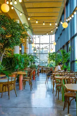 Restaurant ou autre lieu de restauration dans l'établissement The People - Paris Marais