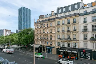 Vue générale sur Paris ou vue de la ville depuis l'appartement