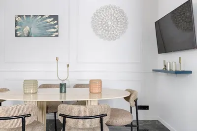 Télévision ou salle de divertissement dans l'établissement Amazing Luxury Triplex 3BR - 6P - Arc de Triomphe