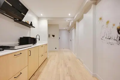 Cuisine ou kitchenette dans l'établissement Magnificent apartment - 2BR-7P - Auteuil