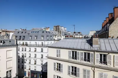 Vue générale sur Paris ou vue de la ville depuis l'hôtel