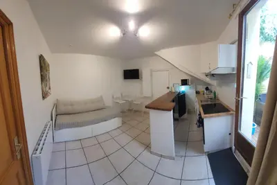 Cuisine ou kitchenette dans l'établissement Paris Malakoff Garden Apartments