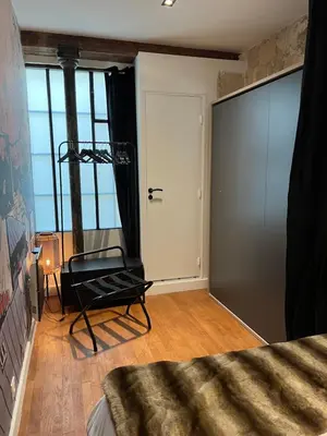 Plan de l'établissement GOOD VIBES Luxurious Loft in Paris 11th, with AC & table football