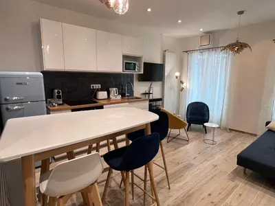 Cuisine ou kitchenette dans l'établissement THE PALM central Paris - Comfort and air conditioning in the 9th