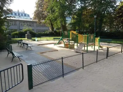 Plan de l'établissement 47m2 Calme au cœur de Parîs