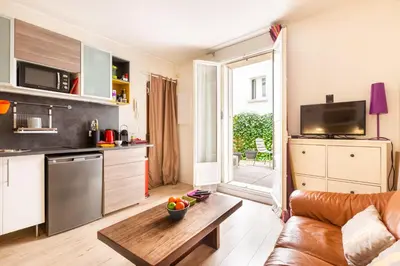 Cuisine ou kitchenette dans l'établissement Studio Montonnerre avec terrasse proche Necker et Montparnasse