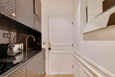 Salle de bains dans l'établissement Pick A Flat's Champs Elysees Apartments - Rue Lincoln