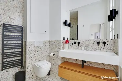 Salle de bains dans l'établissement Beautiful apartment 1BR-4P - Le Marais