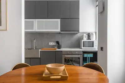 Cuisine ou kitchenette dans l'établissement Veeve - Almond Blossom
