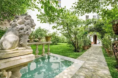 Jardin de l'établissement Hotel de Nesle