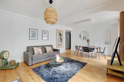 Coin salon dans l'établissement Exclusive apartment - 1BR-4P - Arc de Triomphe