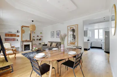 Coin salon dans l'établissement Exclusive apartment - 1BR-4P - Arc de Triomphe