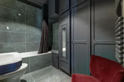 Salle de bains dans l'établissement Appartement Palais Royal