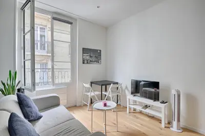 Télévision ou salle de divertissement dans l'établissement Ciseaux 3G - SAINT GERMAIN DES PRES - Superbe appartement