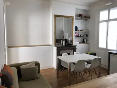 Cuisine ou kitchenette dans l'établissement Paris charm suite authentique, quartier latin, 2/4 pers